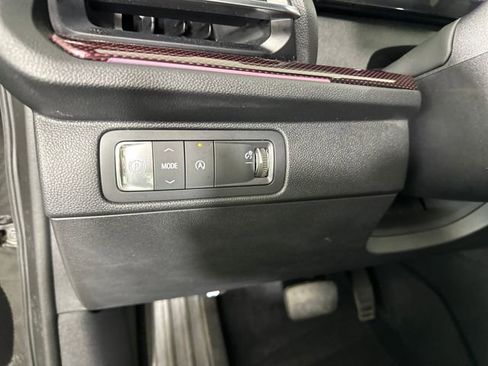 Used 2024 Chevrolet Traverse RS image 19