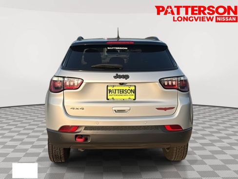 Used 2024 Jeep Compass Trailhawk AWD/4WD image 3