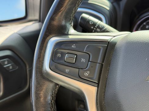 Used 2022 Chevrolet Silverado 1500 LT AWD/4WD image 22