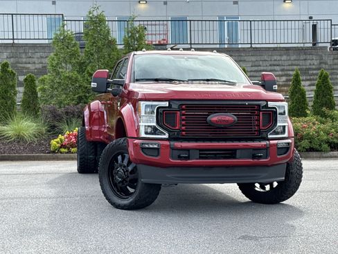 Used 2022 Ford F450 Platinum AWD/4WD image 2