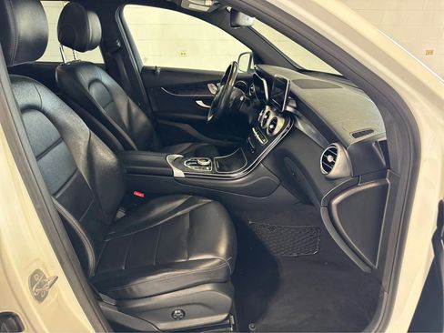 Used 2018 Mercedes-Benz GLC 300 4MATIC image 15