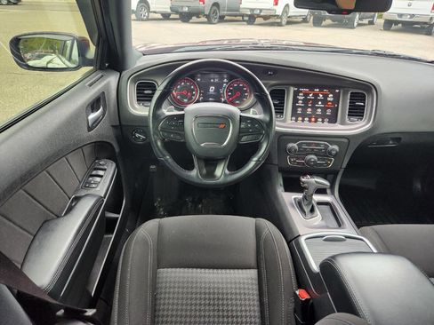 Used 2021 Dodge Charger SXT w/ Cold Weather Package AWD/4WD image 17