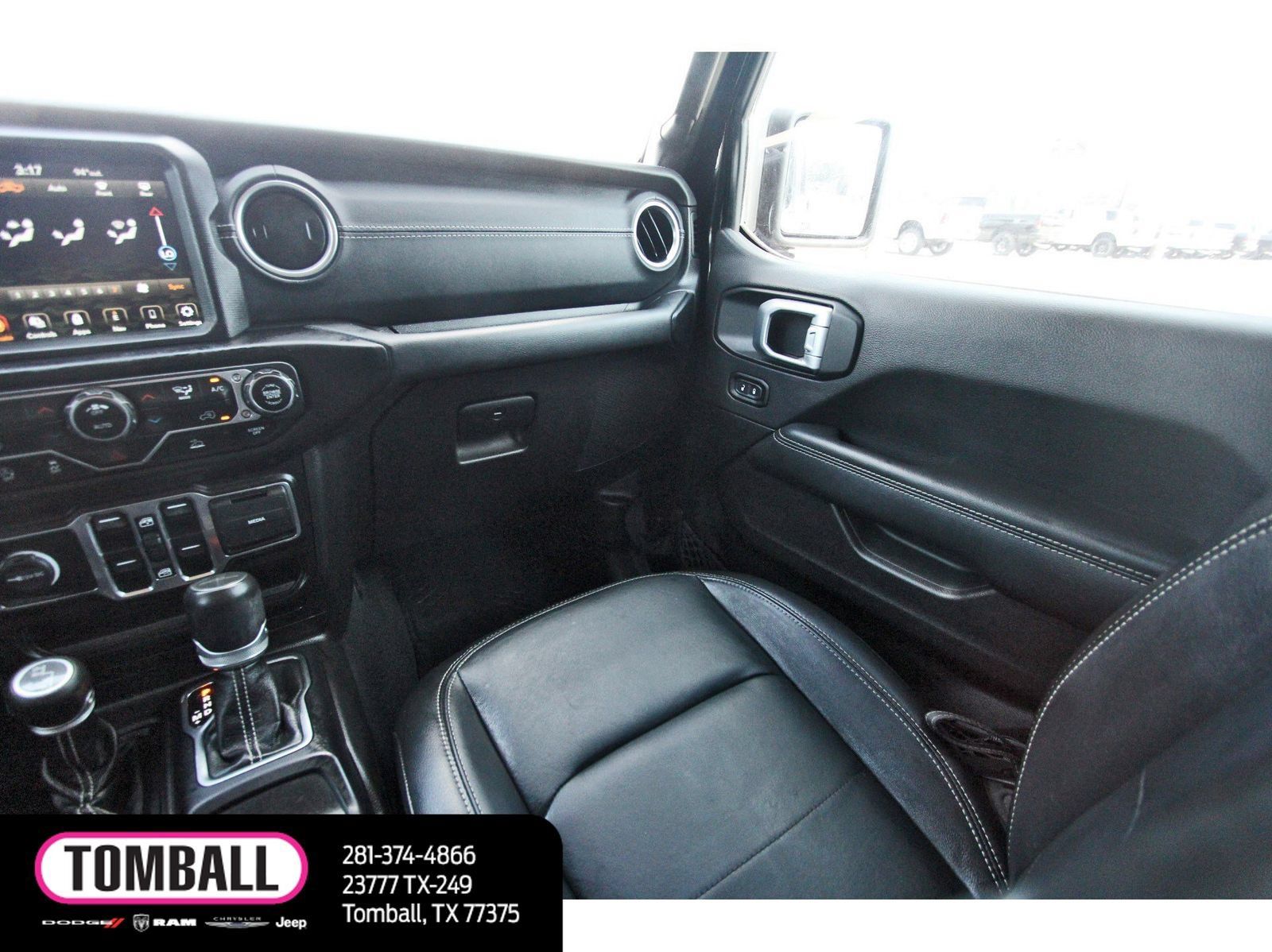 Used 2022 Jeep Gladiator Overland w/ Popular Equipment Package AWD/4WD image 11