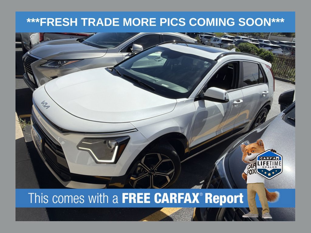 Used 2024 Kia Niro EX Touring FWD image 1