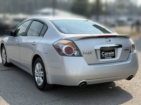 Used 2011 Nissan Altima 2.5 S w/ Special Edition Pkg FWD image 14
