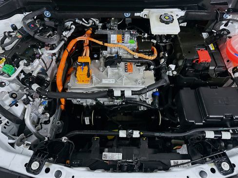 Used 2025 Chevrolet Equinox EV LT image 33