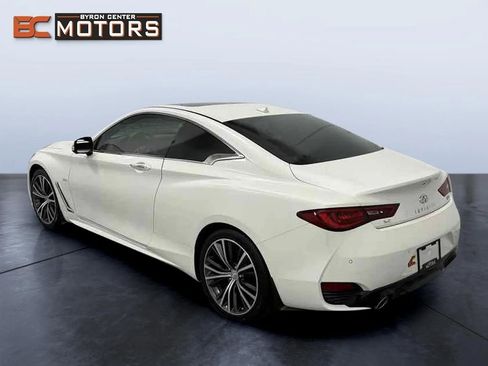 Used 2017 INFINITI Q60 w/ Premium Package image 4