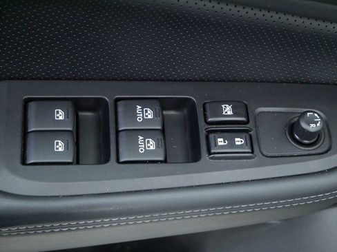 Used 2015 Subaru Outback 3.6R Limited image 17