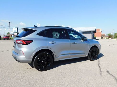 Used 2023 Ford Escape ST-Line Elite AWD/4WD image 3