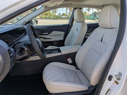 New 2026 Nissan Sentra SL w/ Floor Mat Package FWD image 6