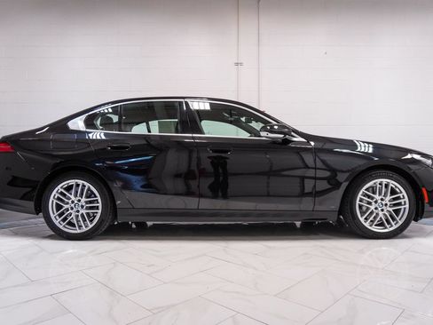 Used 2025 BMW 530i RWD image 35