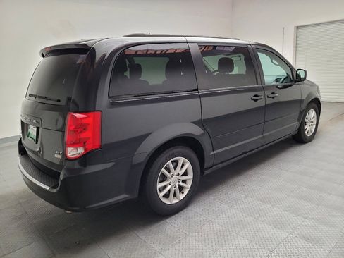 Used 2016 Dodge Grand Caravan SXT w/ Rear Park Assist Package FWD image 9