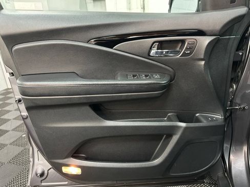 Used 2019 Honda Passport Touring image 17