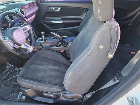 Used 2018 Ford Mustang Coupe image 15