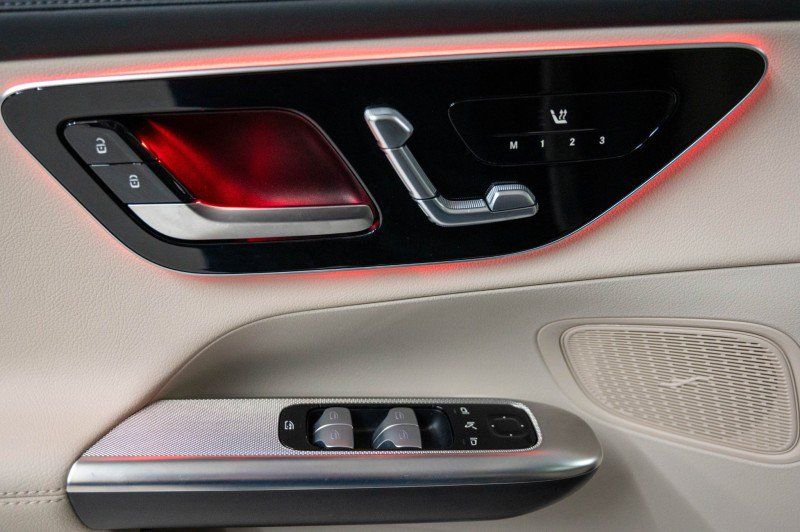 Certified 2024 Mercedes-Benz GLC 300 4MATIC image 19