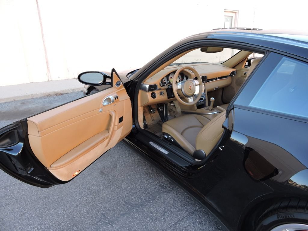 Used 2006 Porsche 911 Carrera 4S AWD/4WD image 2