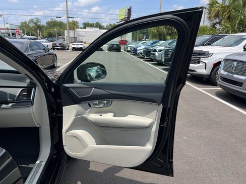 Used 2020 Volvo XC90 T5 Momentum w/ Protection Package Premier FWD image 59