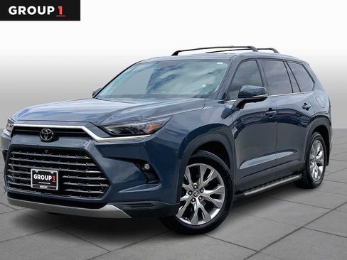 Used 2025 Toyota Grand Highlander Limited image 1