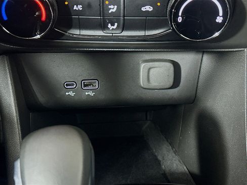 Used 2025 Buick Encore GX Preferred image 26