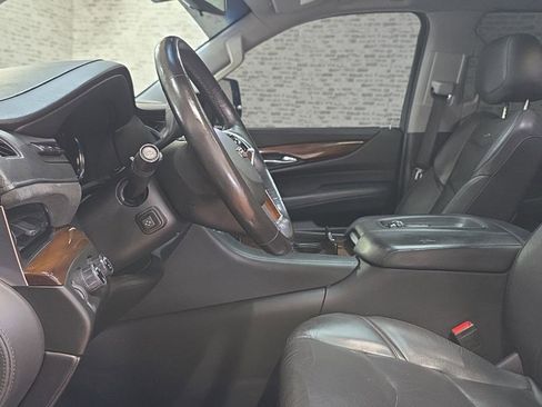 Used 2020 Cadillac Escalade ESV Luxury AWD/4WD image 21