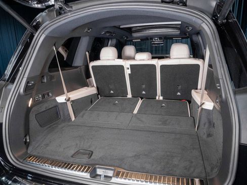 New 2026 Mercedes-Benz GLS 580 4MATIC image 7