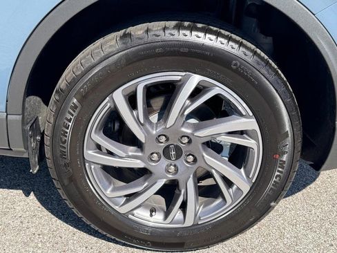 Used 2025 Lincoln Corsair AWD w/ Equipment Group 101A image 24