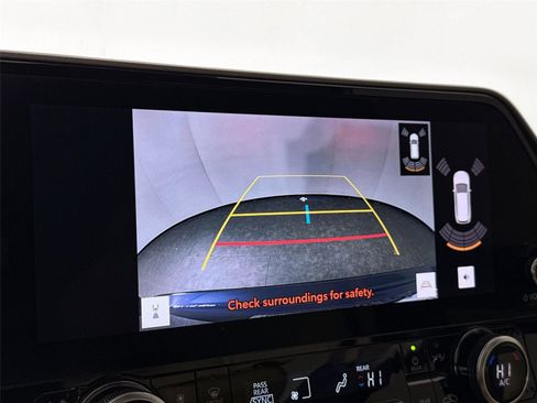 Used 2023 Toyota Highlander Limited image 23