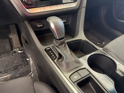 Used 2018 Hyundai Sonata SE FWD image 25