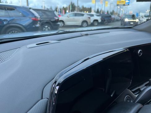 Used 2025 Chevrolet Equinox LT image 34