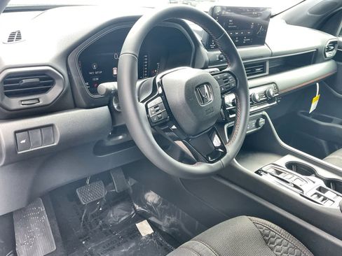 New 2026 Honda Pilot Sport image 13
