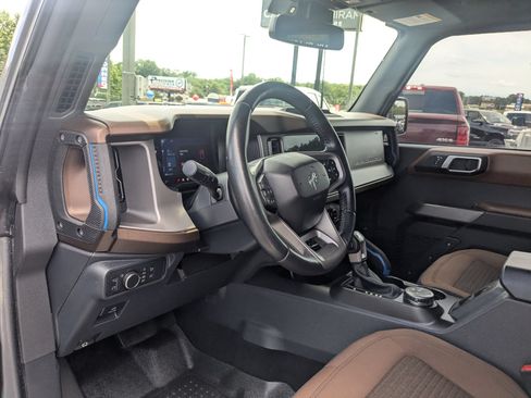 Used 2022 Ford Bronco Outer Banks AWD/4WD image 13