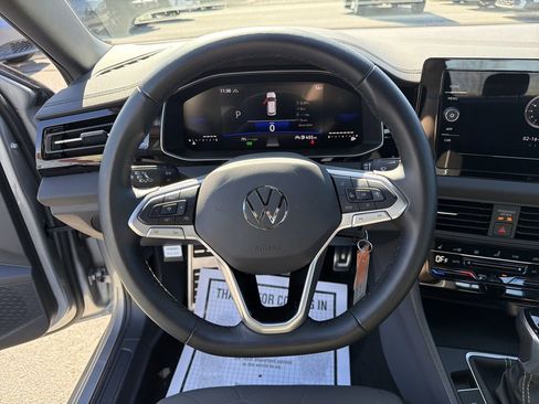 Used 2025 Volkswagen Jetta Sport image 24