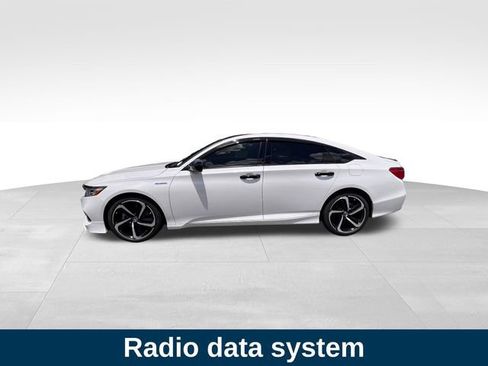 Used 2022 Honda Accord Sport image 2