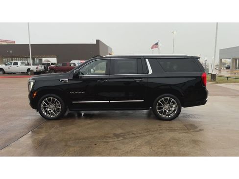 New 2026 GMC Yukon XL Elevation image 5