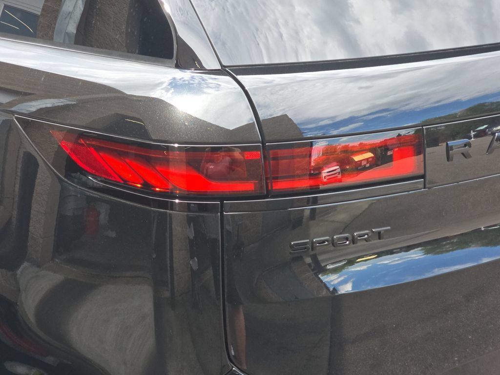 New 2026 Land Rover Range Rover Sport Dynamic SE AWD/4WD image 23