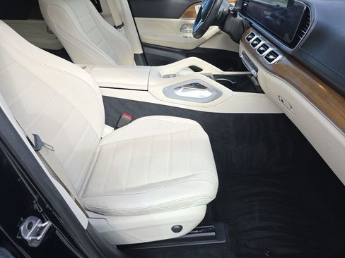 Used 2022 Mercedes-Benz GLS 450 4MATIC image 23