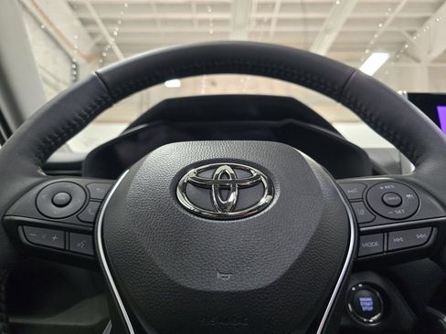 New 2025 Toyota RAV4 XLE image 27