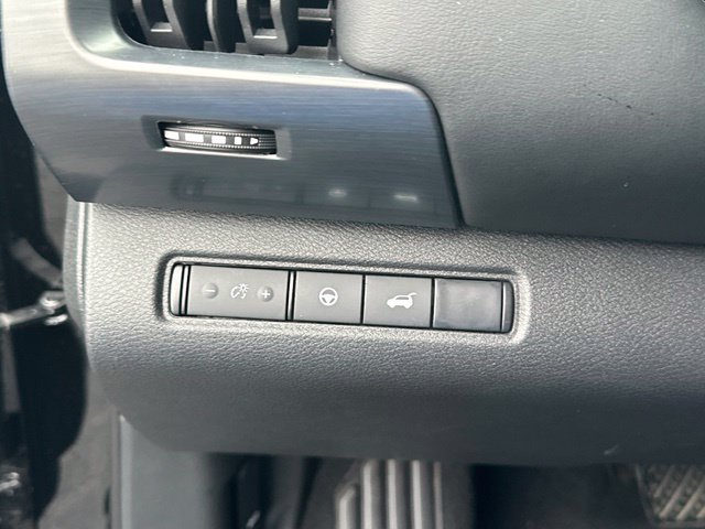 Used 2026 Nissan Pathfinder Rock Creek AWD/4WD image 19