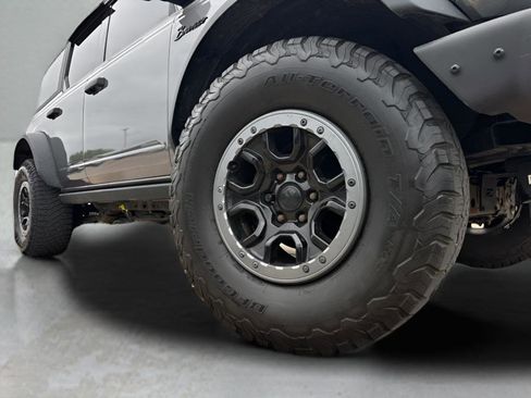 Used 2023 Ford Bronco Badlands image 8