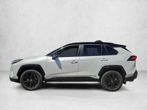 Used 2023 Toyota RAV4 XSE AWD/4WD image 10