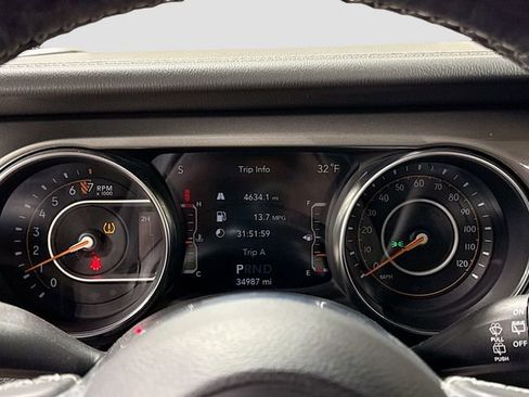 Used 2021 Jeep Wrangler Unlimited Sahara w/ Cold Weather Group image 14