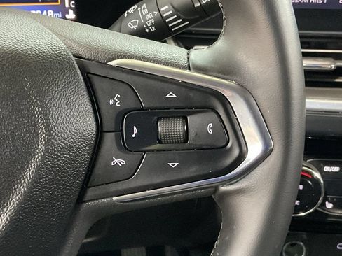 Used 2025 Chevrolet Trax ACTIV w/ Driver Confidence Package FWD image 11