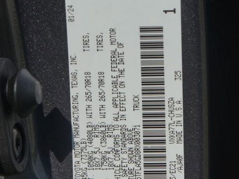 Used 2024 Toyota Tundra SR5 w/ SR5 Premium Package AWD/4WD image 28