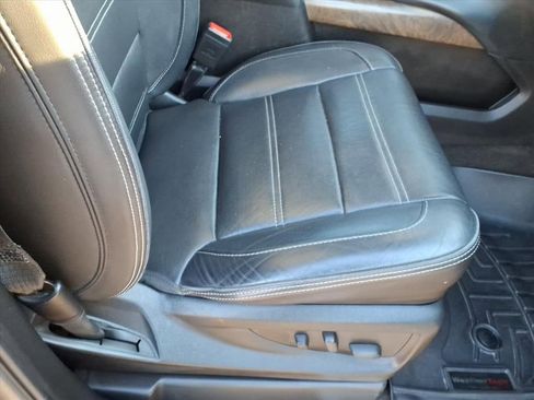 Used 2018 GMC Yukon XL Denali w/ Open Road Package image 18