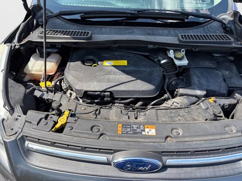 Used 2016 Ford Escape SE w/ Equipment Group 201A FWD image 14