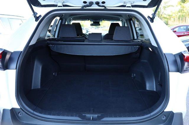 Used 2025 Toyota RAV4 XLE AWD/4WD image 7