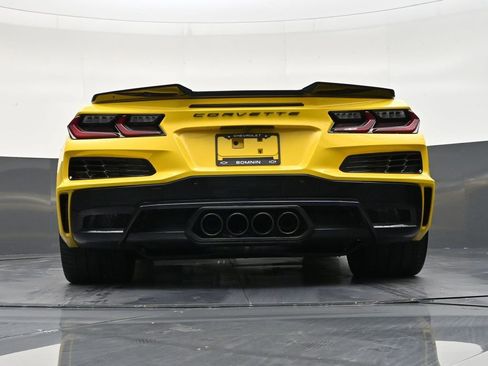 Used 2025 Chevrolet Corvette Z06 RWD image 23