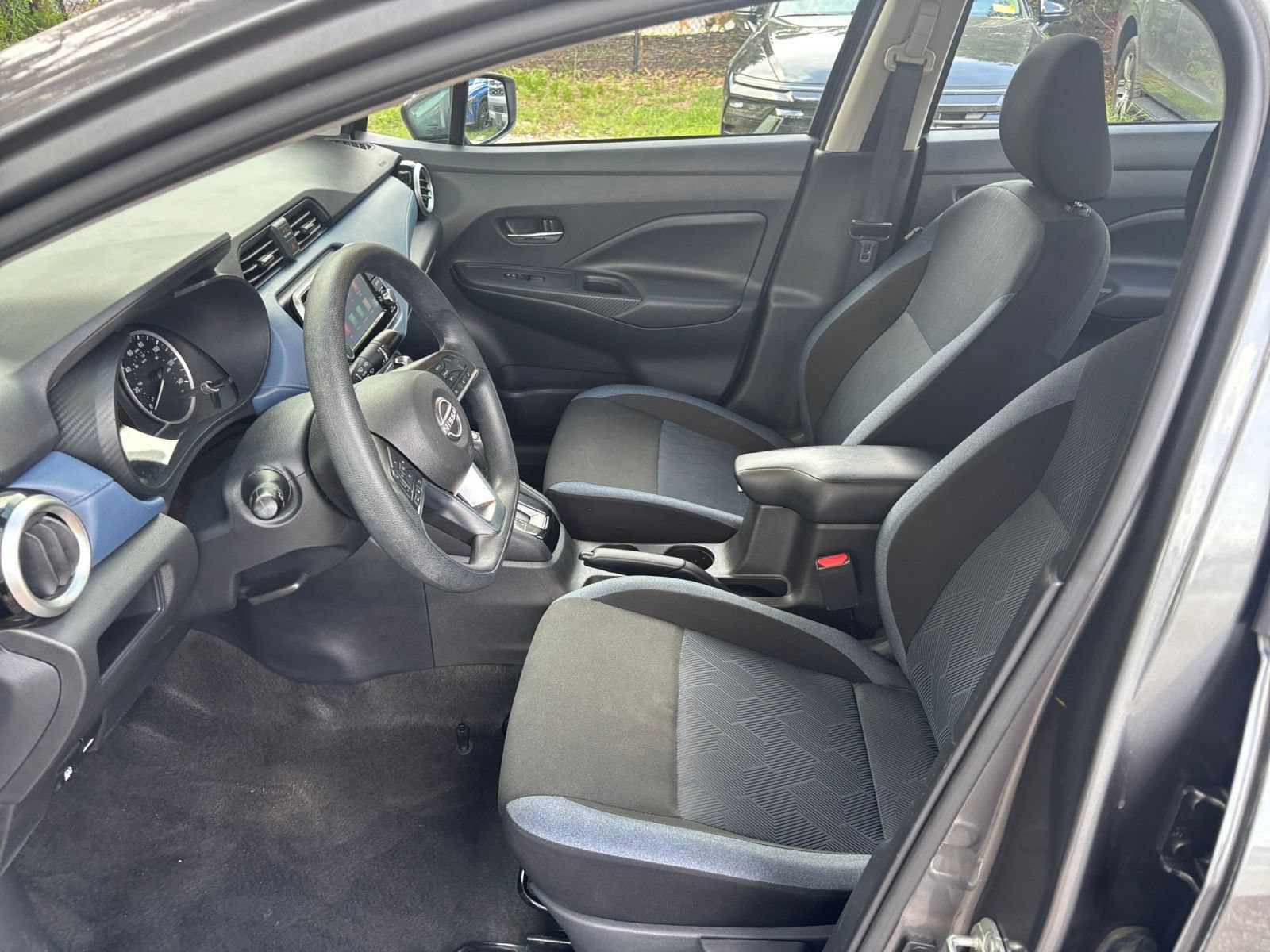 Used 2025 Nissan Versa SV FWD image 24