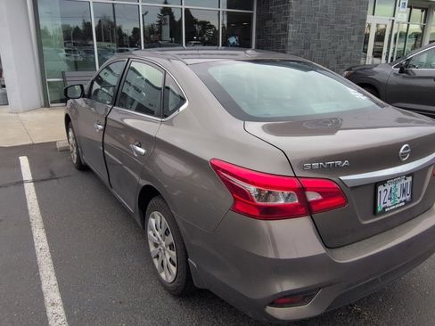 Used 2016 Nissan Sentra SV image 7