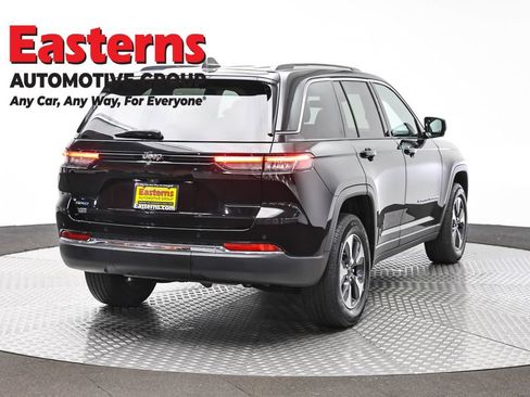 Used 2023 Jeep Grand Cherokee 4WD 4xe w/ Luxury Tech Group II image 5